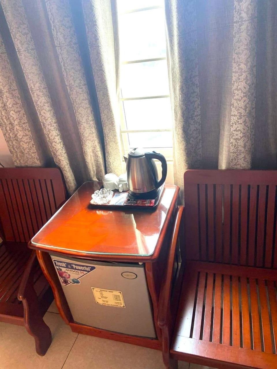 Hong Ha Airport Hotel Thach Loi Екстер'єр фото