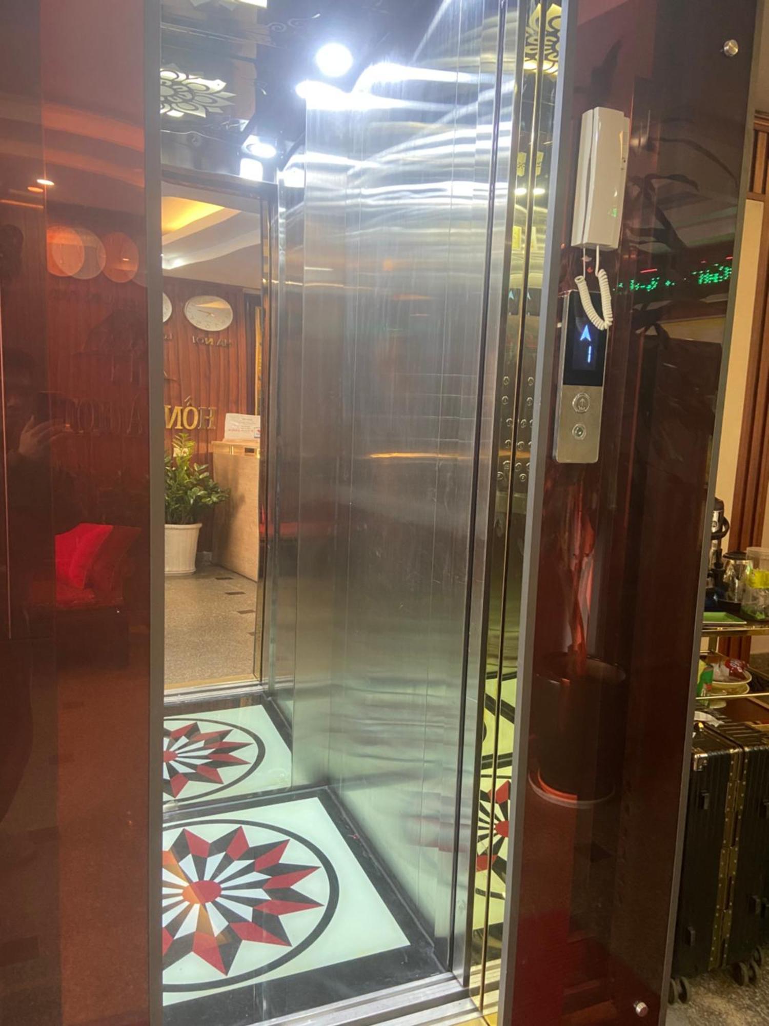 Hong Ha Airport Hotel Thach Loi Екстер'єр фото