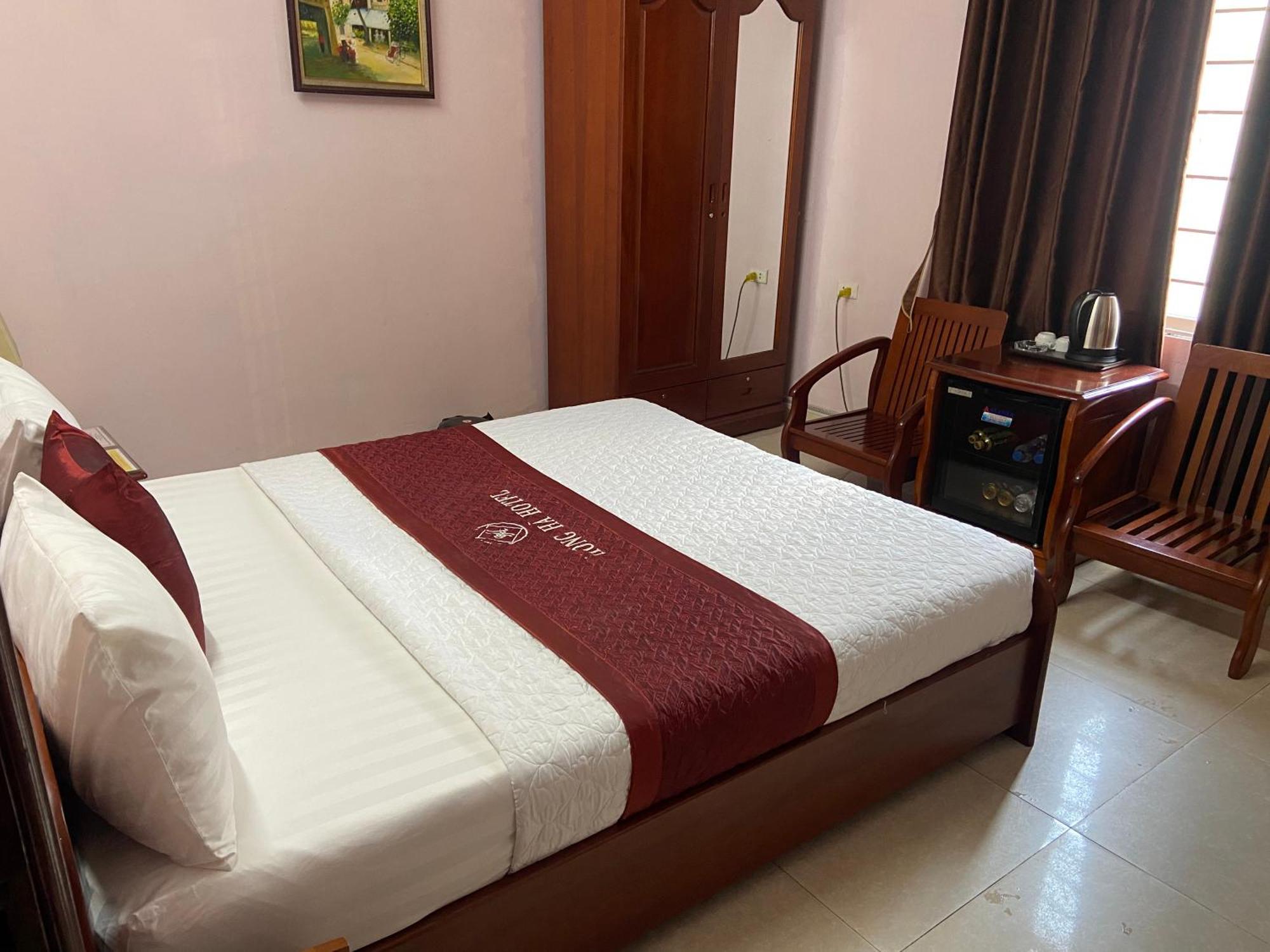 Hong Ha Airport Hotel Thach Loi Екстер'єр фото
