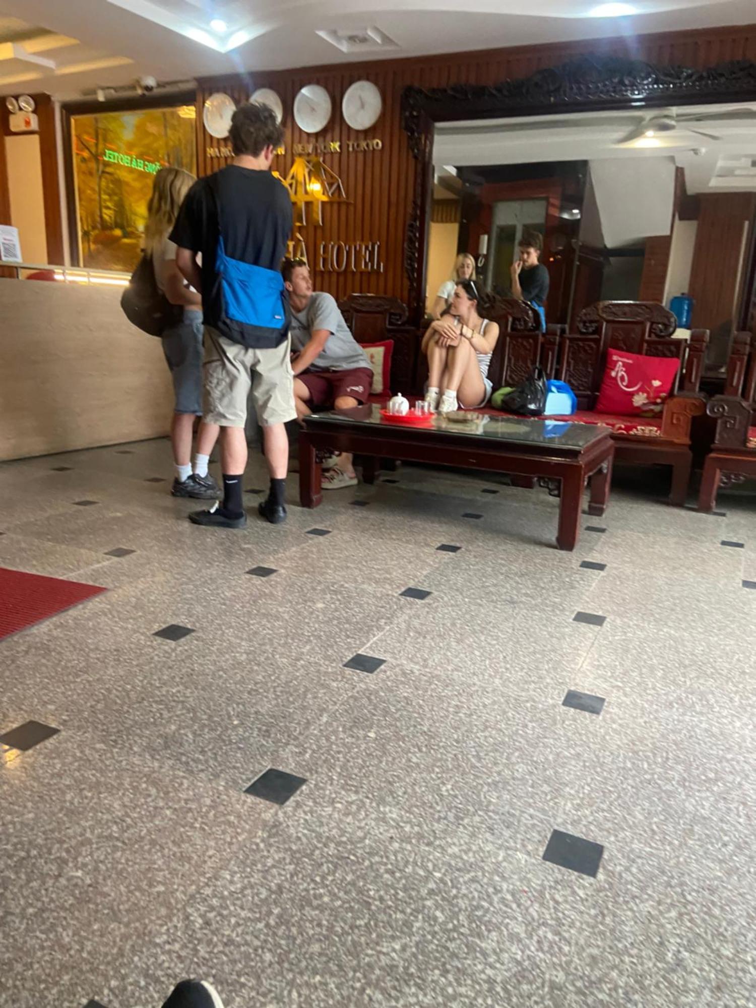Hong Ha Airport Hotel Thach Loi Екстер'єр фото
