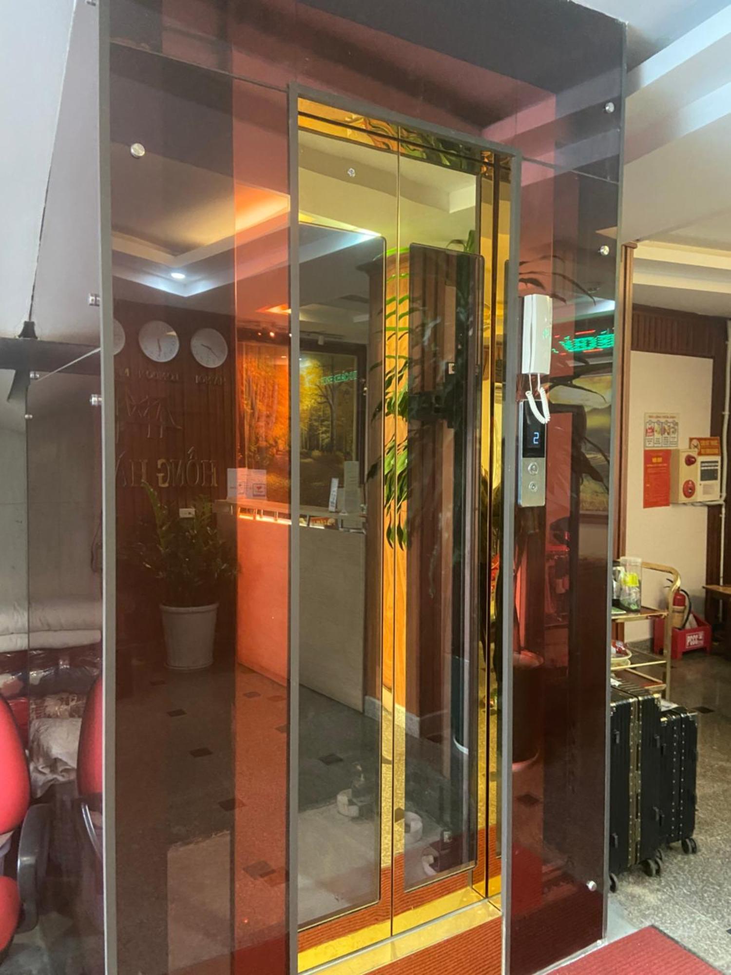 Hong Ha Airport Hotel Thach Loi Екстер'єр фото